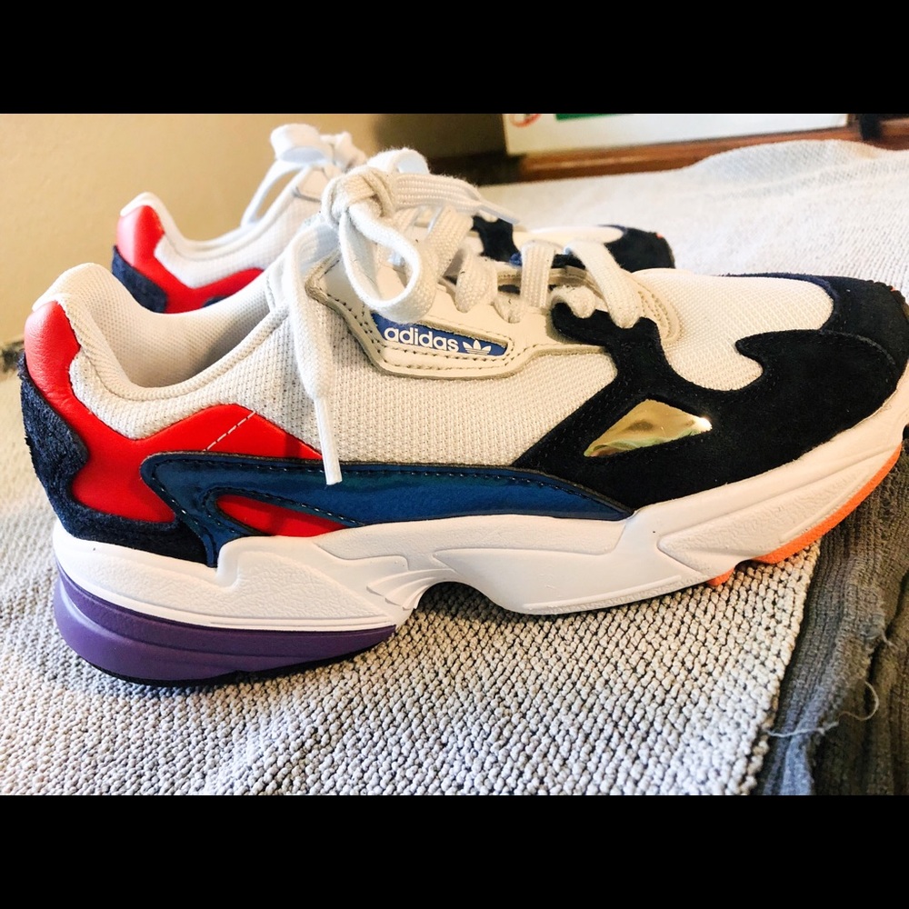 Adidas Falcon size 7.5